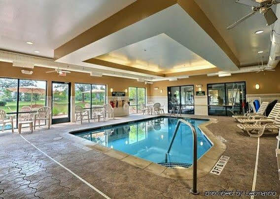 Comfort Suites Canton - Detroit Exterior foto
